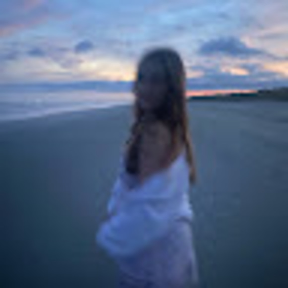 Meet your Posher, Ellie - Picture 1 of 1